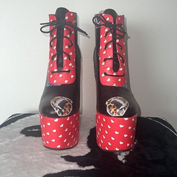 Vampire Kiss Vampire Lips Platform Boots Size 12 New Never Worn! - Picture 3 of 9